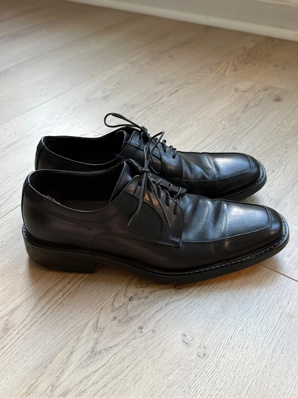 To Boot New York Adam Derrick leather apron toe derby shoes size 9